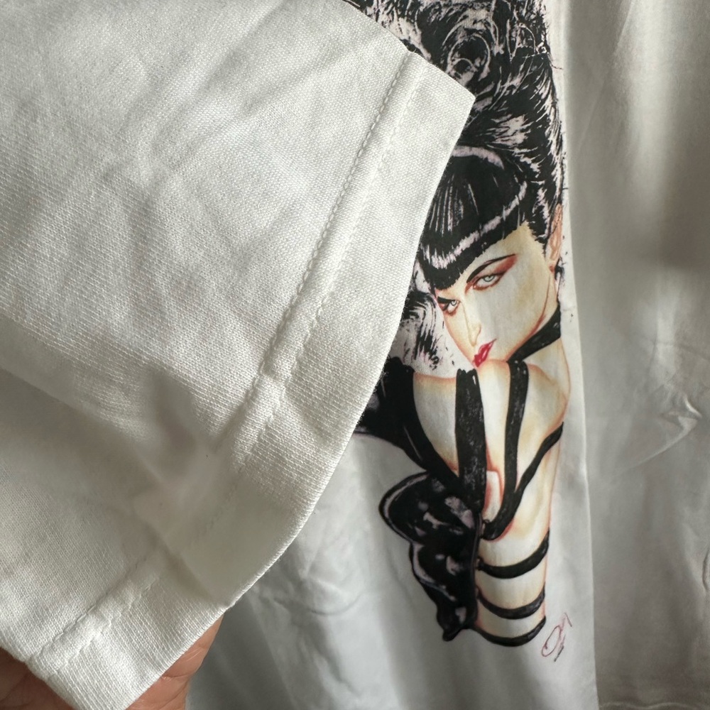 - Rare 1990 Olivia Betty Bettie Page Black hair profile T-shirt - Picture 5 of 10
